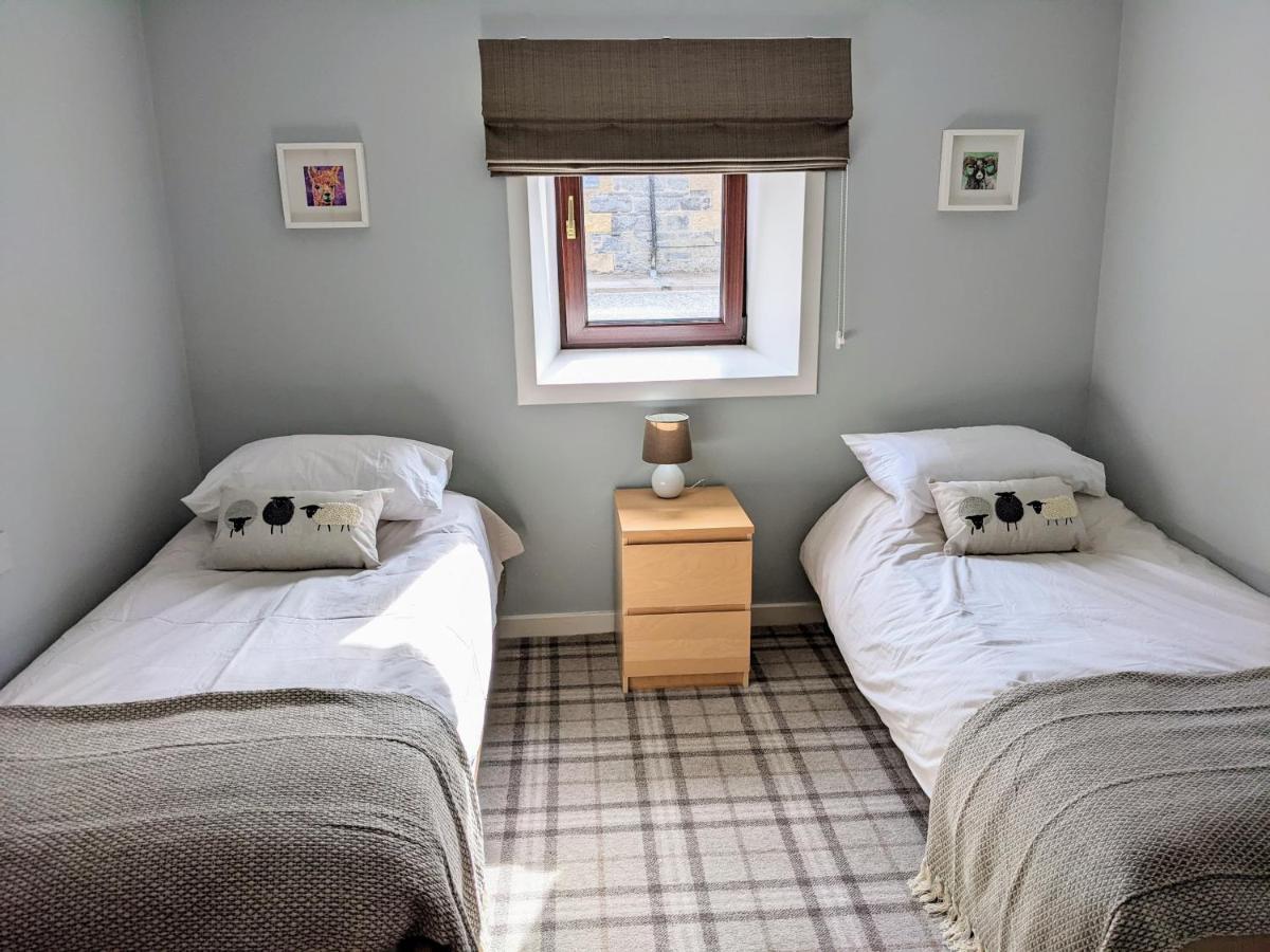 Ailnack Cottage -Cheerful Cottage With Secure Garden And Off Street Parking Sleeps 4 Томинтоул Экстерьер фото